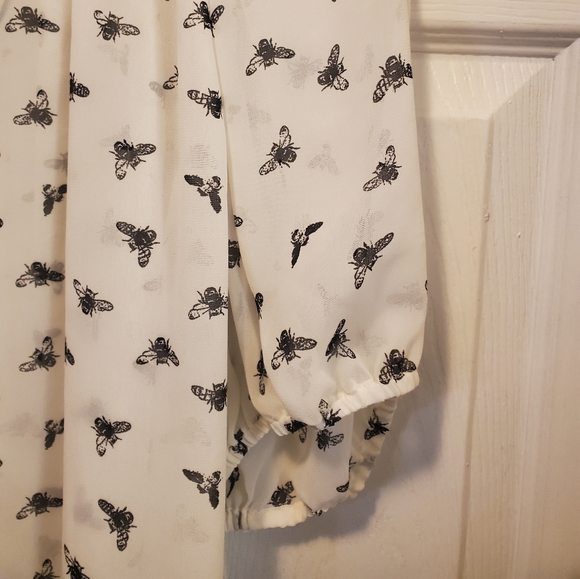 Tera by Vince Camuto Black and Cream Bee Blouse Size Small - Picture 10 of 11